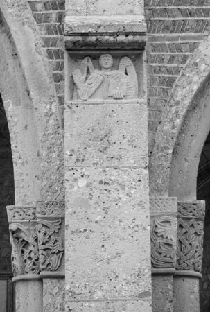Santa Maria e San Sigismondo — Relief