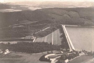 Sorpe-Talsperre: Erddamm mit Betonkerndichtung