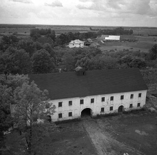 Schloß Oberpahlen & Ruine der Ordensburg — Wirtschaftsgebäude