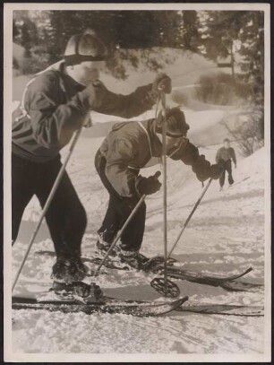 Hitlerjungen beim Skifahren in Garmisch-Partenkirchen