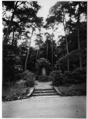 Kriegerdenkmal; Leun, Lohrberg und Eisenstockhau (Denkmalstraße)