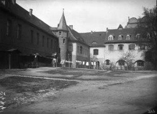Blick auf Hof der Residenz. Blick auf West- und Nordseite