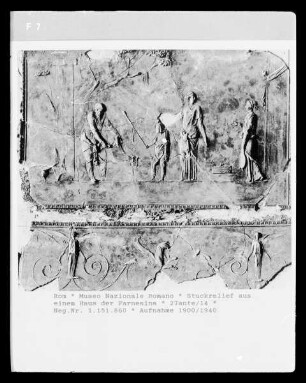 Stuckrelief aus einem Haus der Farnesina