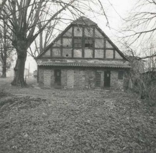 Calau-Saßleben-Reuden. Gutshof. Scheune (1701/1750). Giebelfront mit Vorbau
