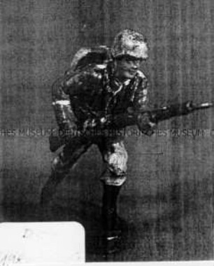 Infanterist im Angriff