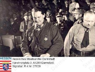 Frankfurt am Main, 1933 März 3 / NS-Kundgebung in der Festhalle / Gruppenaufnahme v.l.n.r.: Reichstagspräs. Hermann Göring (1893-1945), daneben Gauleiter Jakob Sprenger (1882-1945), dahinter Heinrich Reiner (1892-1946)