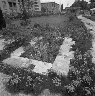 Ausstellung "Kleingarten - Siedlung - Landwirtschaft" am Festplatz.