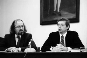 Freiburg: Kaufhaussaal, Podiumsdiskussion, Kunibertas Dobrovolskis; Prof. Dr. Helmut Büsse, Liturgiewissenschaft
