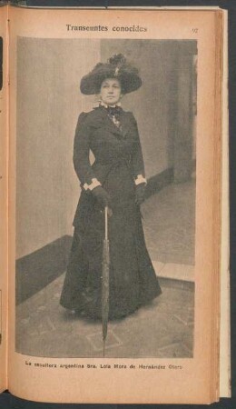 La escultora argentina Sra. Lola Mora de Hernández Otero - [Retrato] : Transeúntes conocidos
