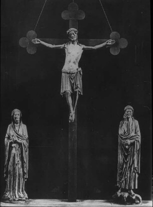 Freiberg (Sachsen), St. Marien, Triumphkreuzgruppe, Maria, Johannes, Christus am Kreuzseit 1966 im Triumphbogen (vorher Krönung des spätromanischen Lettners)