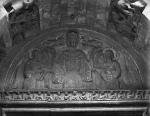Pieve Santa Maria — Westfassade: Hauptportal