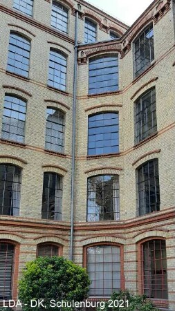 Mietshaus & Etagenfabrik; Berlin, Friedrichshain-Kreuzberg