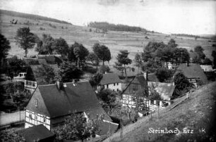 Dorfansicht - mittlerer Teil : Fachwerkgebäude des Mitteldorfes; Haus in der Bildmitte (weiß) Kolonialwarengeschäft Max und Liesel Günther