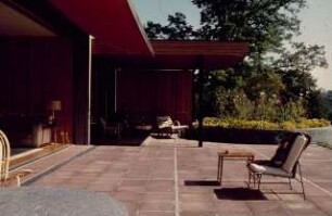 Haus Petersen Lilienhof: Wohnzimmer und Terrasse