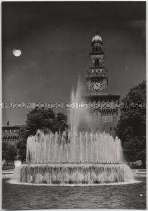 Milano, Torre Filarete mit Eingangstor zum Castello Sforzesco