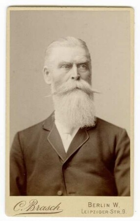 Portrait von Dr. Oetker