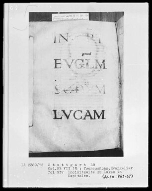 Francosächsisches Evangeliar — Incipit mit Kapitalen, Folio 93verso