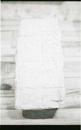 Unknown Provenance, Fragment (PNK: KHM 3 - 33)