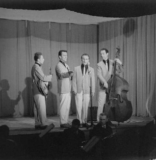 Staatliches Ensemble für sorbische Volkskultur. Auftritt Quartett