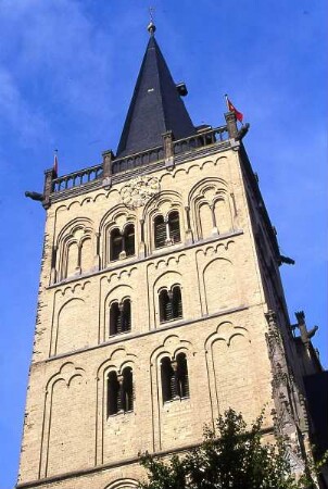 Xanten - Kirchturm : Kirchturm. Aufgenommen in Xanten 2001