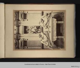 Album mit Veduten aus Florenz : Vedute mit Giuliano-Grabmal in der Medici-Kapelle