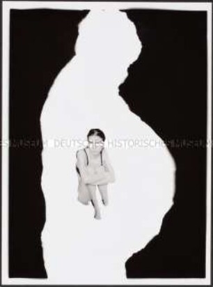 Helle Silhouette eines Menschen kombiniert mit einem kleinen Bild von einem sitzenden Mädchen (Sonderthema: Essen und Trinken)
