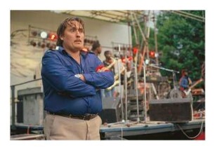 FDJ-Ordner bei einem Konzert auf der Weberwiese, Friedrichshain