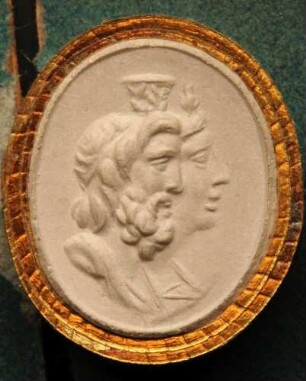 Zusammengefügte Köpfe des Serapis und der Isis (Daktyliothek, Supplement)
