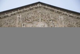 Thronender Gottvater zwischen den Figuren der Verkündigung