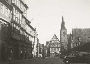 Quedlinburg, Rathaus und Marktkirche : Quedlinburg. Ansicht mit St. Benediktikirche (Marktkirche) und Rathaus. Blick nach Norden