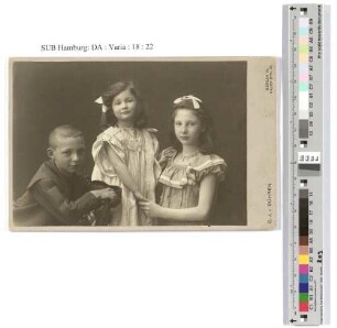 [Heinrich Peter, Liselotte und Vera Dehmel]