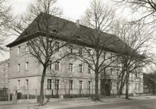 Dresden-Neustadt, Charlottenstraße 9. Wohnhaus (um 1925). Straßenansicht