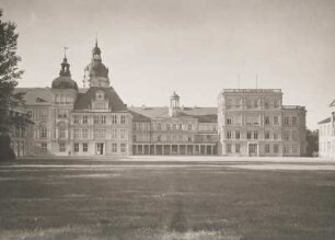 Neustrelitz. Mecklenburg. Ansicht des in der Zeit von 1726-1731 im Stil des Barocks erbauten Residenzschlosses (1945 zerstört). Rückansicht