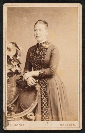 Frauenporträt : Frauenporträt