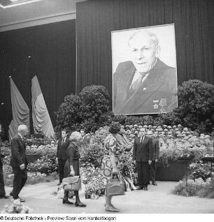 Otto Buchwitz Trauerfeierlichkeiten im Rathaus