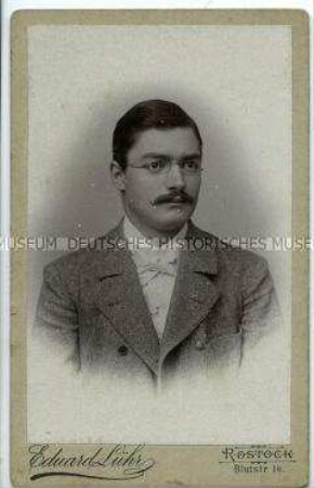 Porträt eines Mannes mit Brille, Carte de Visite