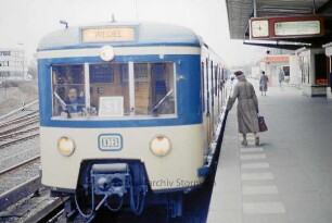 Hamburg: Poppenbüttel: Bahnhof