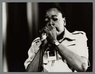 Carey Bell : Portrait des Blues-Musikers Carey Bell beim American Folk Bues Festival im Kulturpalast Dresden