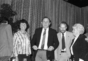 Freiburg im Breisgau: Bundesaußenminister Hans-Dietrich Genscher bei einer Wahlveranstaltung der FDP im Novotel