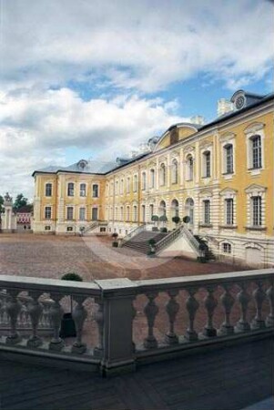 Ostflügel von Schloss Rundāle (Ruhenthal) nach N