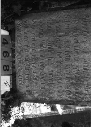 Grabstein 468 (Index: 99789266) Material: Sandstein Zustand: stärker verwittert im unteren Teil Maße HxBxT: 82x59x10 cm: Grabstein 468F