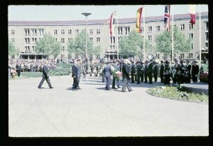 Amerik. Kranzdelegation 12.5.59.