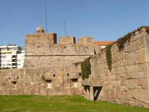 Festungsanlage : Teilansicht der historischen Festungsanlage Castelo de Sao Joao da Foz. Aufgenommen im Februar 2008. Foto: Uwe Gerig