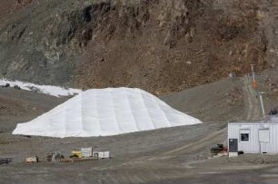 Eingepackter Gletscher, Pitztal