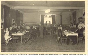 Erntefest auf dem von der Stadt angepachteten Rittergut Herberhausen (hier Saal Hohenwart). Detmold. Herberhausen