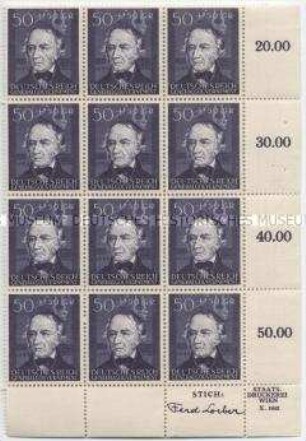 Unvollständiger Bogen mit 12 Briefmarken zu 50 Zloty aus dem Generalgouvernement mit einem Porträt von Josef Elsner