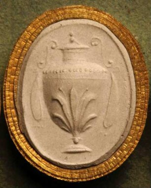 Bauchiges Gefäß mit Palmettendekor (Daktyliothek, Zweites Historisches Tausend)