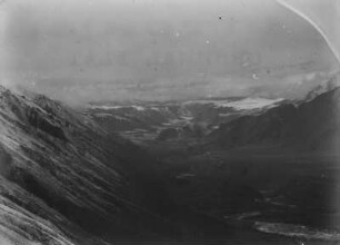 Flusstal : Ein Flusstal im Tian Shan Hochgebirge
