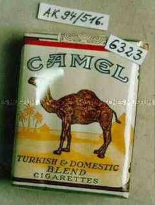 Papierschachtel für 20 Stück "CAMEL TURKISH AND DOMESTIC BLEND CIGARETTES" mit Inhalt