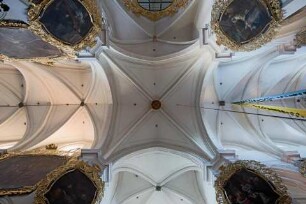 Katholische Kirche Mariä Himmelfahrt und Sankt Johannes der Täufer, Heinrichau, Polen